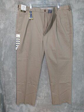Haggar Pants Mens 44x32 Beige Premium Khaki Classic Fit Pleated Wrinkle Free